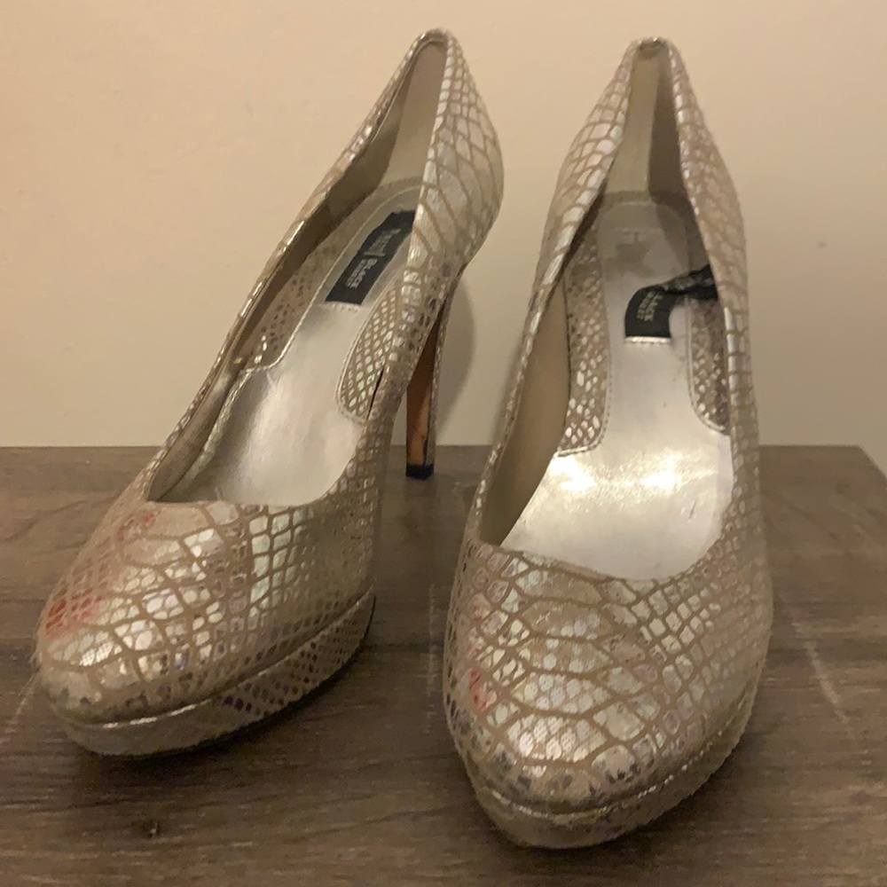White House Black Market high heel shoes